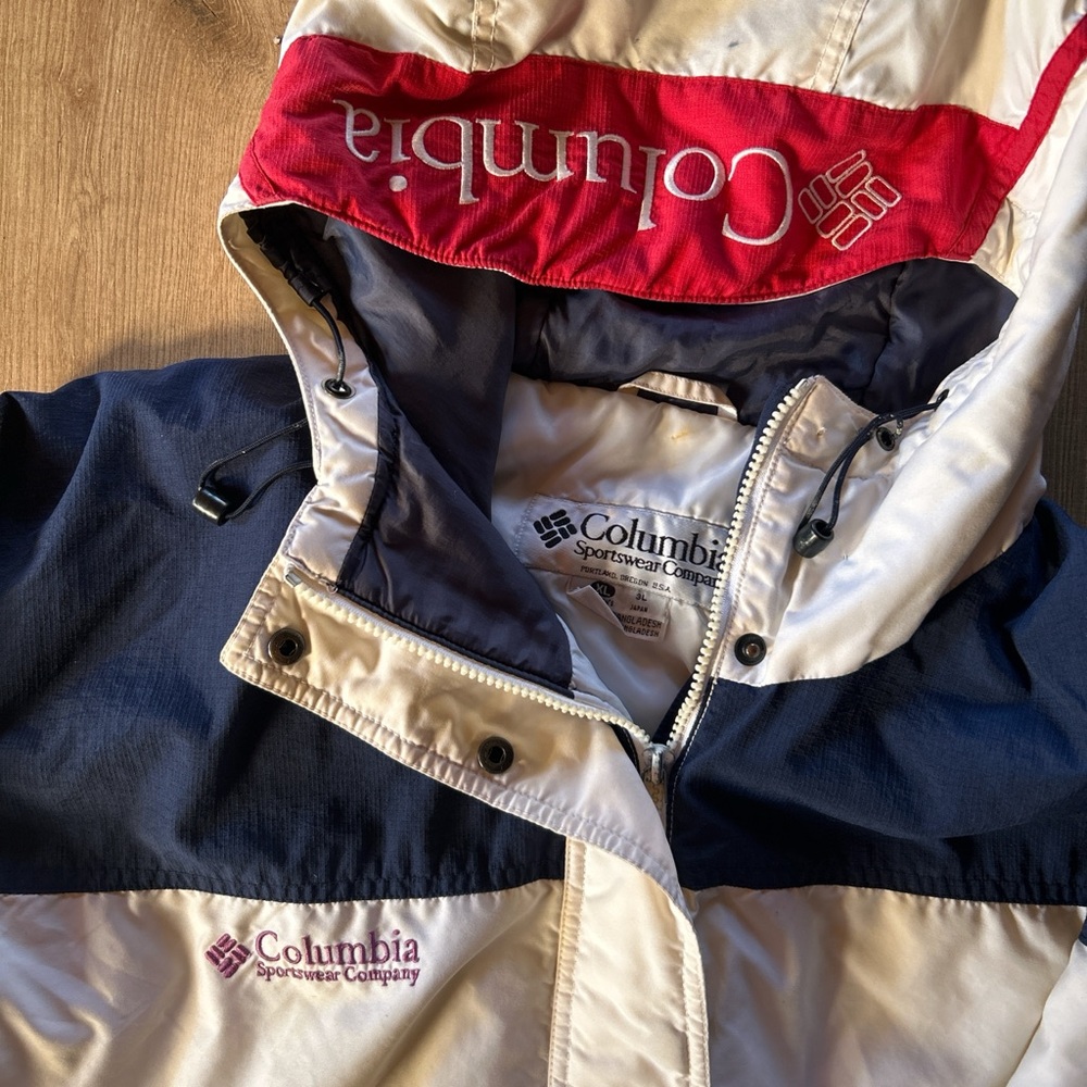 Columbia Navy, White & Red Colorblock‎ Hooded Ski Jacket